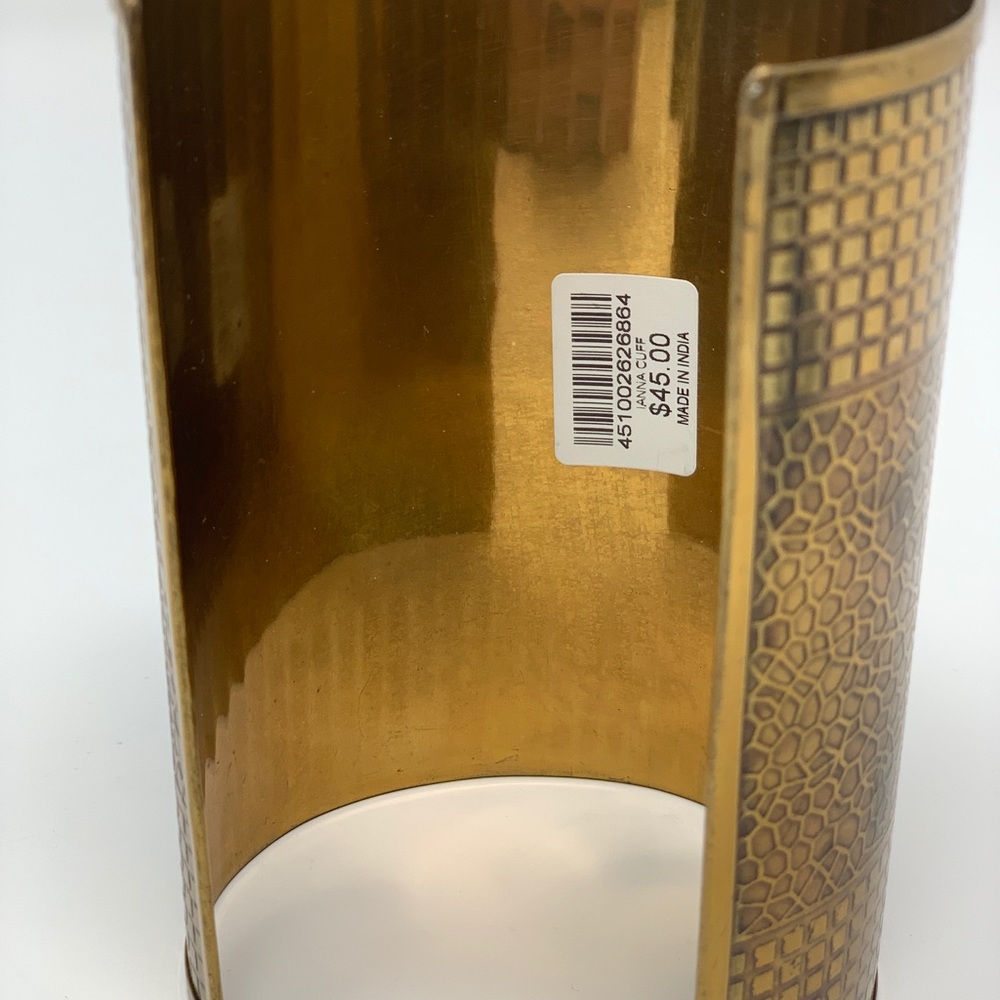 Oversized Gold Metal Cuff - Picture 5 of 5